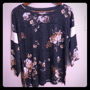 Maurices Navy Floral XXL Top, NWT